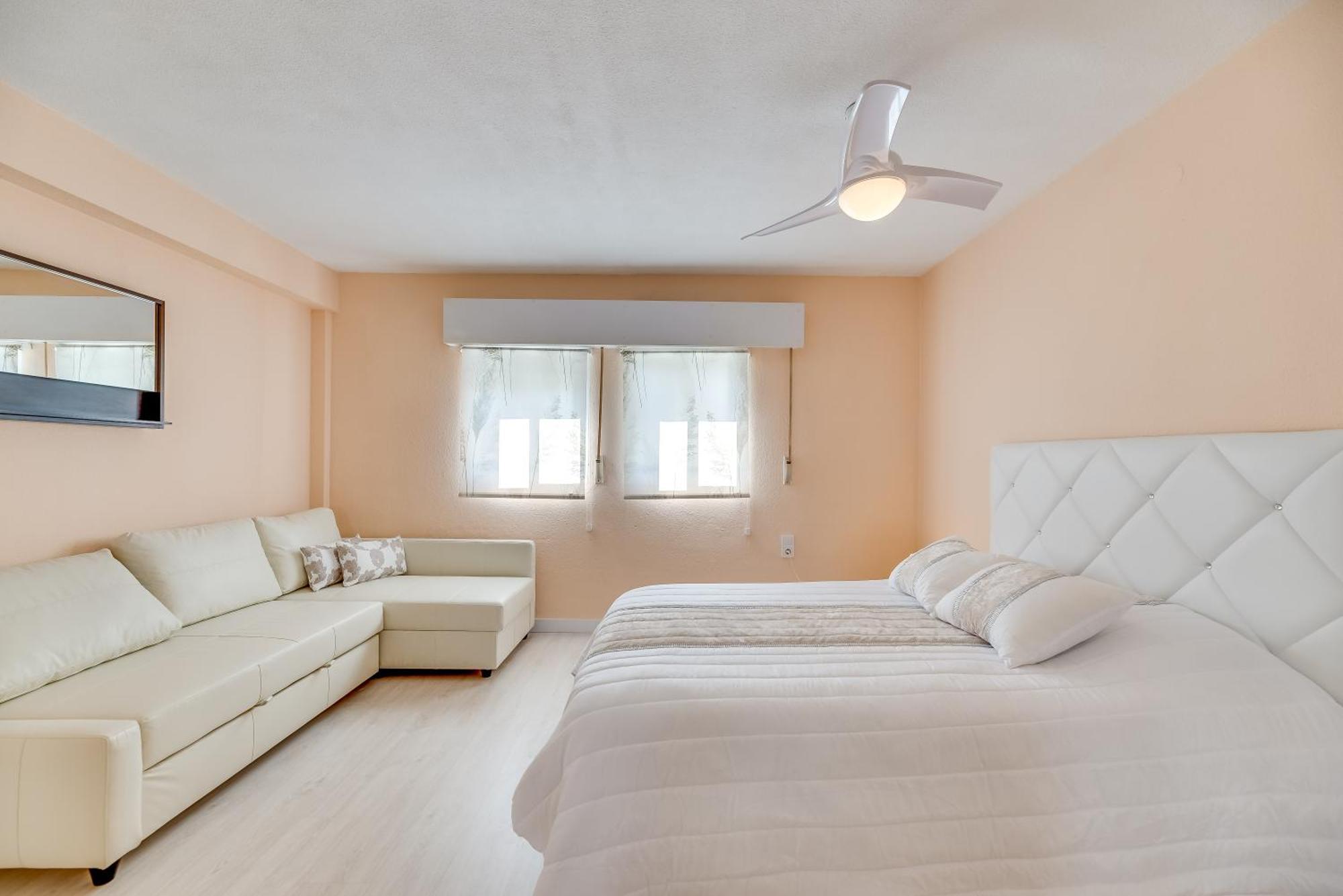 Flamingo 1 Bdr Beach 200 Meters Always Happy Benalmadena Apartment Bagian luar foto